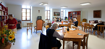 Bibliothèque de la maison de retraite