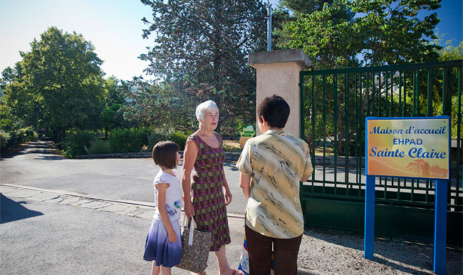 Portail d'entrée de la Maison d'Accueil Ste Claire