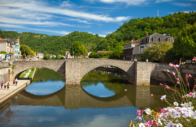 Le Pont des Consuls Villefranche-de-Rouergue (Вильфранш-де-Руэрг), Франция - путеводитель